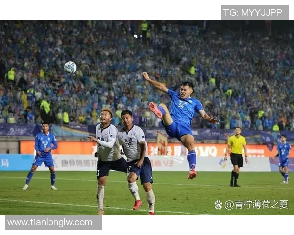 足球星纹探秘：解码足球文化与全球球迷心中的独特符号